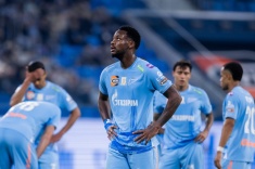 Как играет Джон Дуран в «Зените»