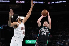 В НБА устроили нелепую погоню за «трёшками»