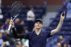 Синнер вышел в полуфинал US Open — 2025
