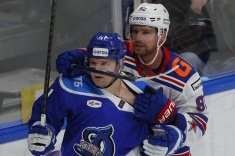 Потолок зарплат в РПЛ и КХЛ: как это работает