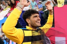 Алькарас отпраздновал победу в костюме пчелы