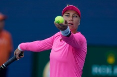 Звонарёва проиграла два финала за день