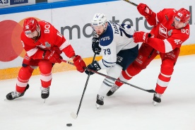 «Спартак»‎ — «Динамо»‎. Прогноз: Знарок и Крикунов вспомнят об обороне в четвёртом матче