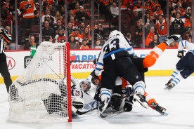 «Виннипег» — «Филадельфия». Прогноз: Проворов не справится с Лайне и Шайфли