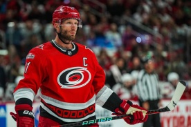 «Каролина» — «Нью-Джерси», второй матч. Неожиданно!