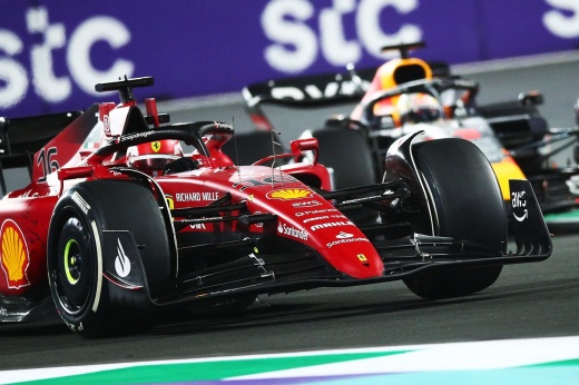 «Ред Булл» против «Феррари»: разбираемся, кто сейчас быстрее всех в Формуле-1