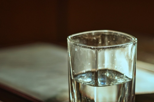 Не надо так: почему нельзя запивать еду водой