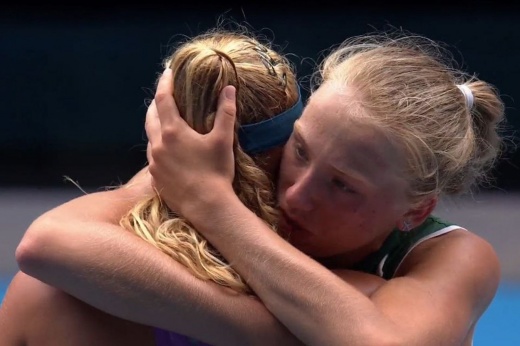 Две русские теннисистки обнялись и заплакали. Момент, который пробирает до мурашек