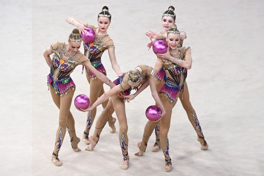 Российские девушки выступят на ЧЕ по художественной гимнастике. Но не под своим флагом