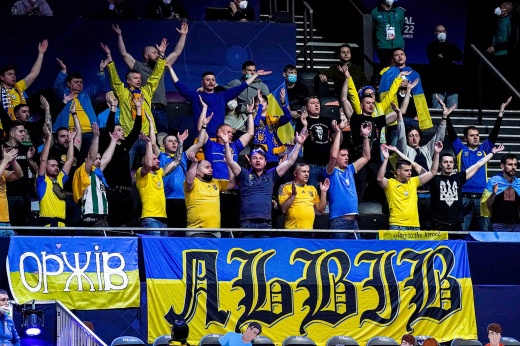 «Мы слышали оскорбления». Поведение украинских болельщиков на матче с Россией затмило игру