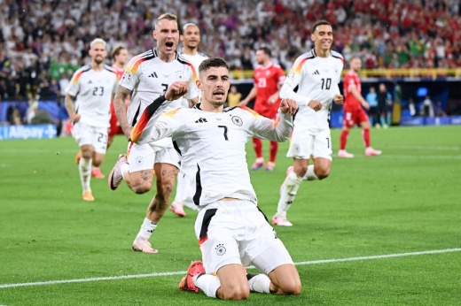 Немцы вынесли очередного соперника на Евро! Но перед этим Дании крупно не повезло