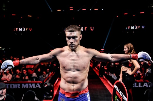 Зато послушал Фёдора. Немков отказался от UFC — теперь приходится бить пенсионеров