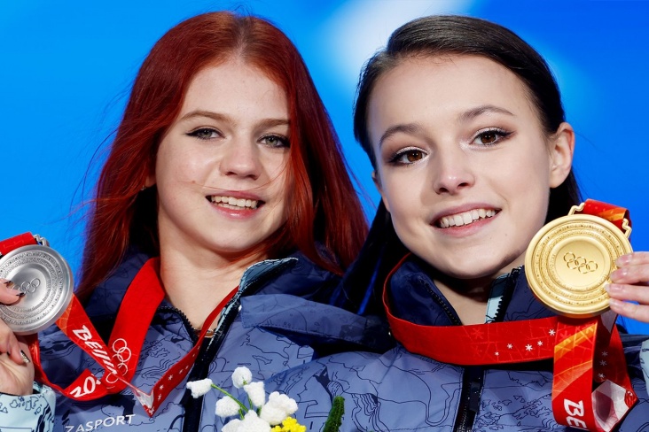 Щербакова и Трусова получили олимпийские медали