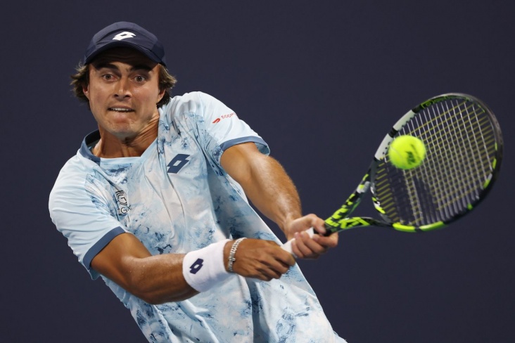 Адам Уолтон