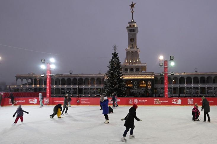 В Москве открываются катки