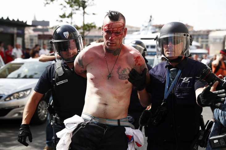 Беспорядки на Евро-2016 в Марселе