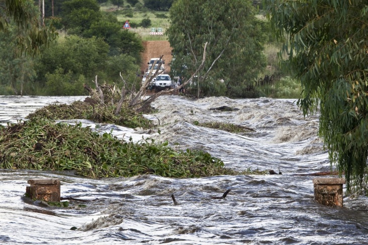 На ЮАР обрушилось сильнейшее наводнение