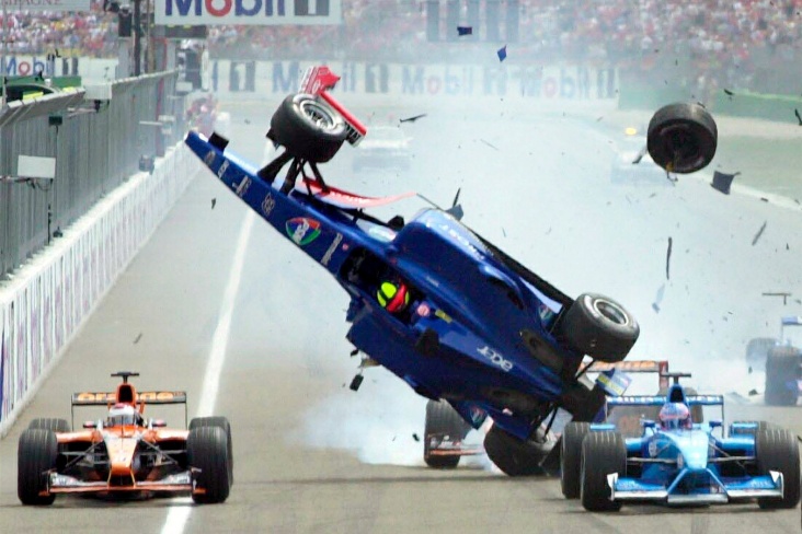10 самых крупных аварий в Формуле-1 без травм