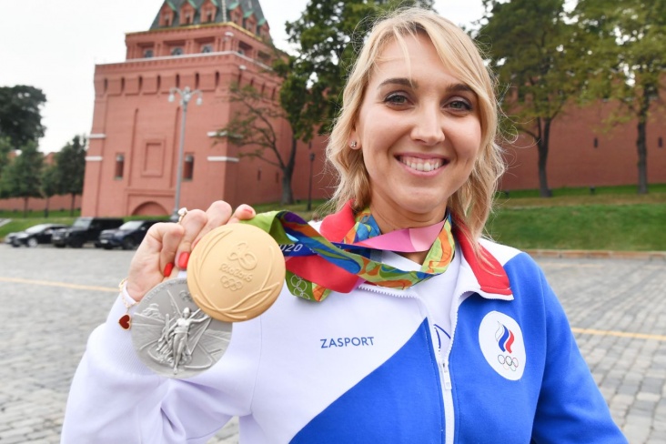 Елена Веснина завершила карьеру