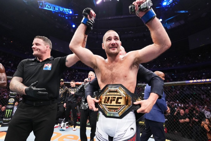 Новый чемпион UFC в среднем весе Стрикленд