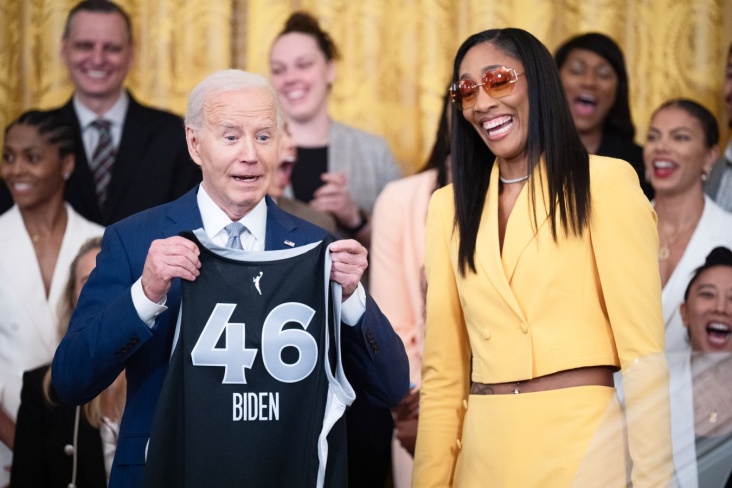 Президент США ошибся перед баскетболистками