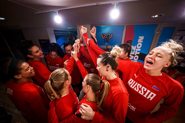 Женская сборная России разгромила Словению