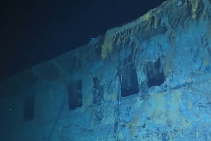 Вид на «Титаник» с батискафа